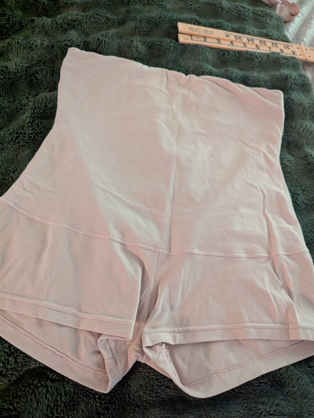 Seamless High-Waist Women’s Shorts - Nude